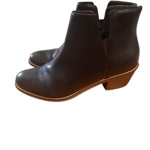 Cole Haan Trendy Leather Elegant Black Ankle Boots